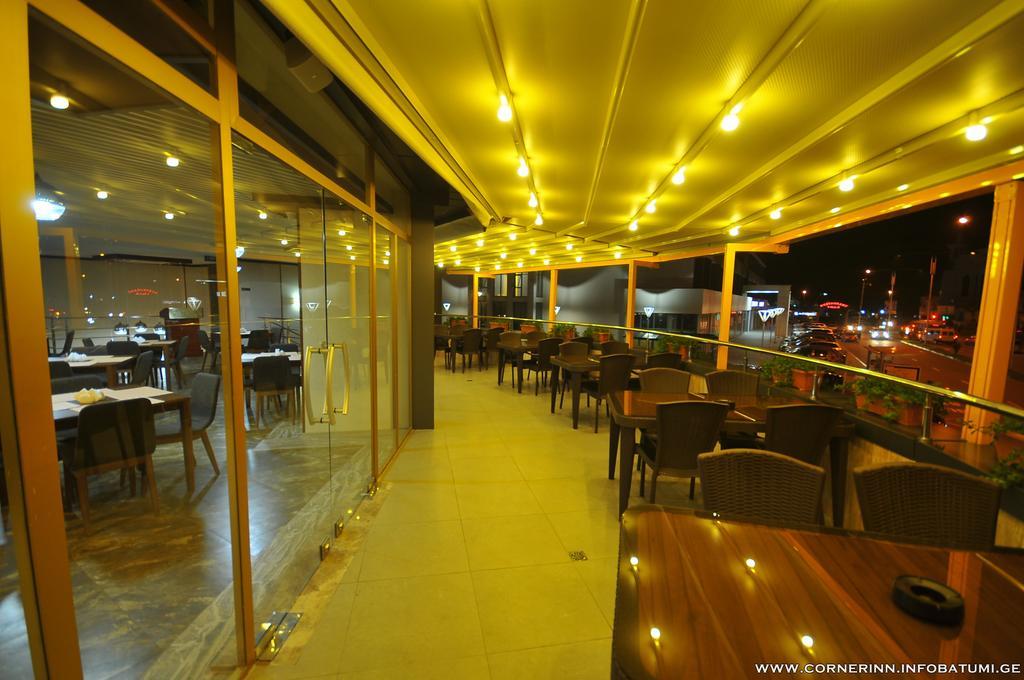 באטומי Hotel Corner Inn מראה חיצוני תמונה